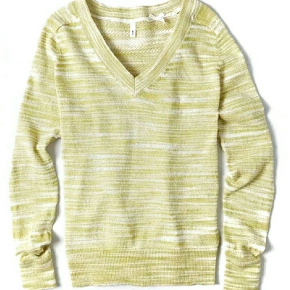 Anthro Moth Green V-neck Lightweight Knit Sweater